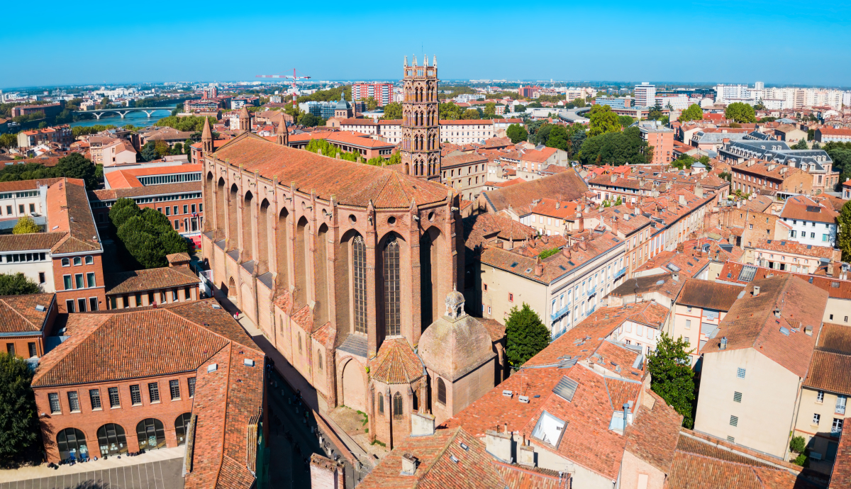  Où investir en Pinel 2023 – Vue sur la basilique Saint-Sernin à Toulouse 