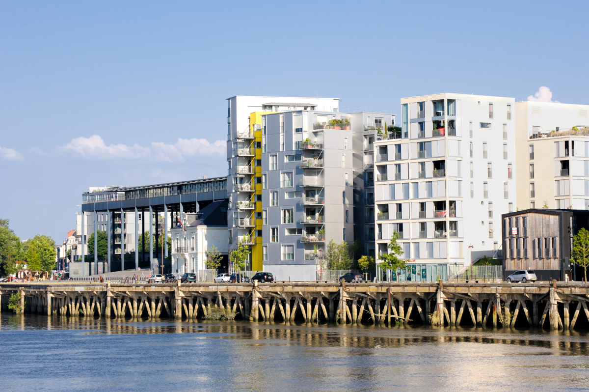Loi Pinel plus Nantes – Vue d’immeubles neufs sur les bords de la Loire à Nantes
