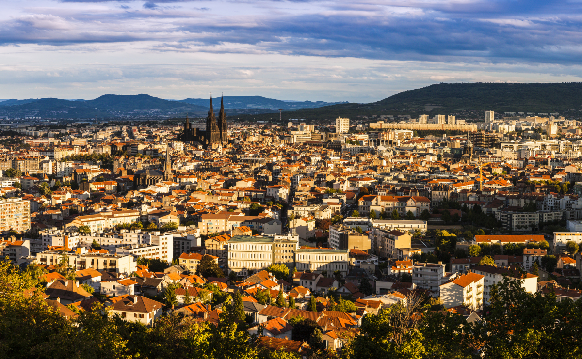 loi Pinel plus Clermont-Ferrand – vue du ciel de la ville de Clermont-Ferrand