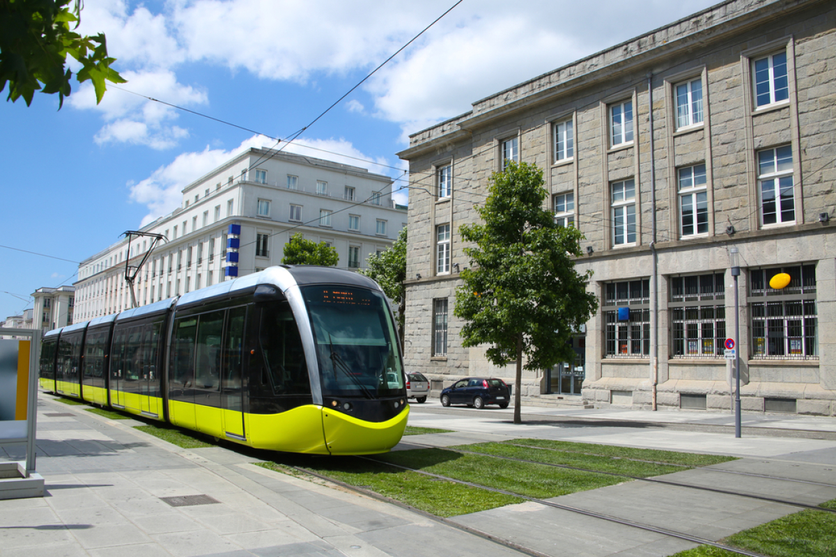 Loi Pinel Plus Brest – vue sur le tramway en centre-ville de Brest