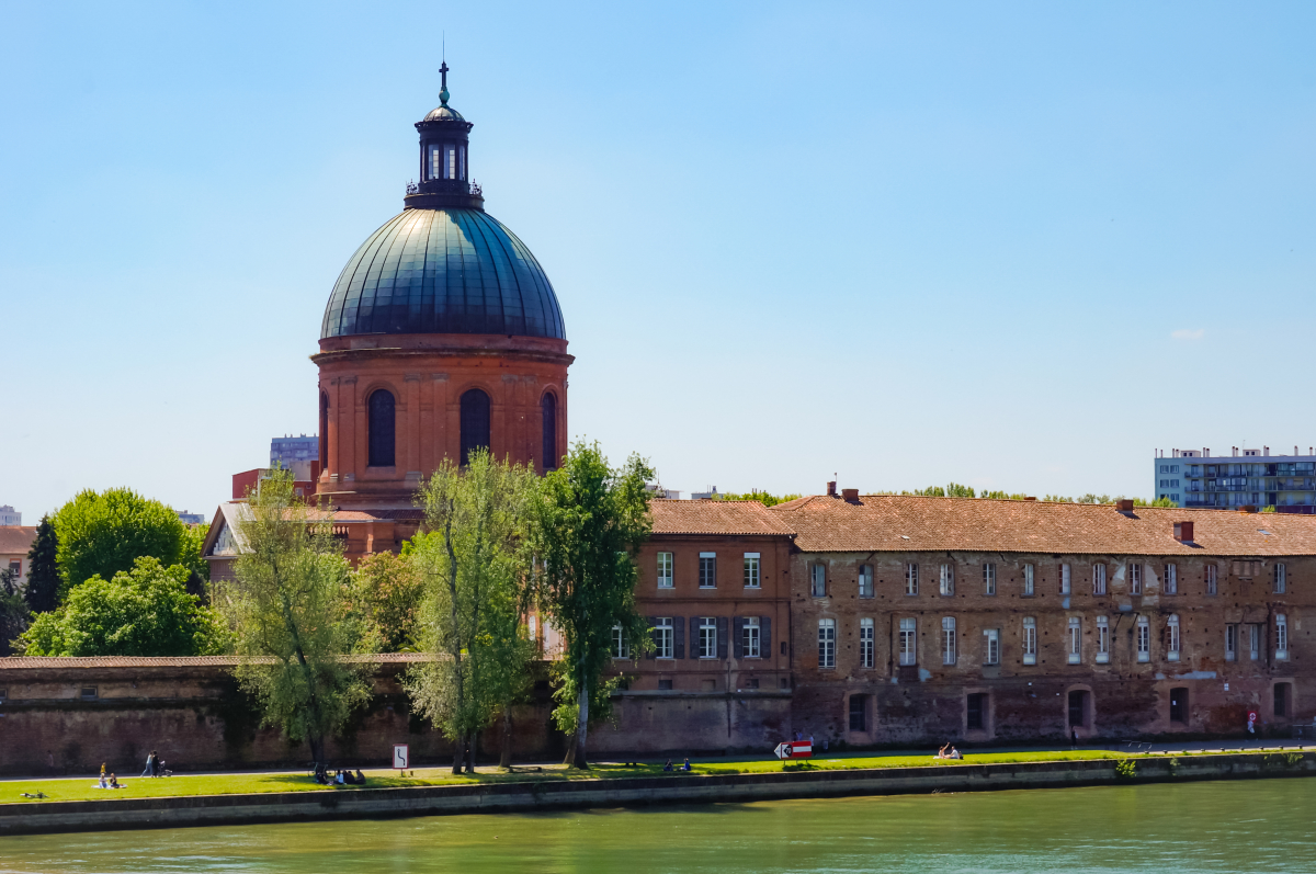Loi Pinel location étudiant - Vue sur la Garonne et le dôme de La Grave à Toulouse 
